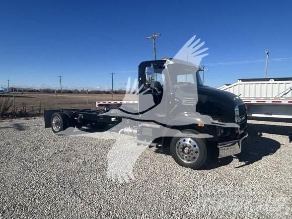 Mack MD6 Camiões de chassis e cabine