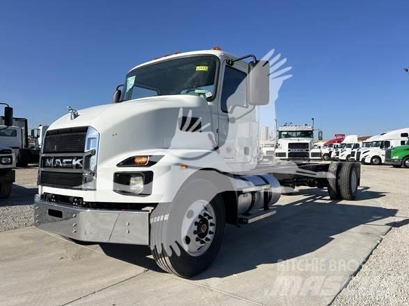 Mack MD6 Camiões de chassis e cabine