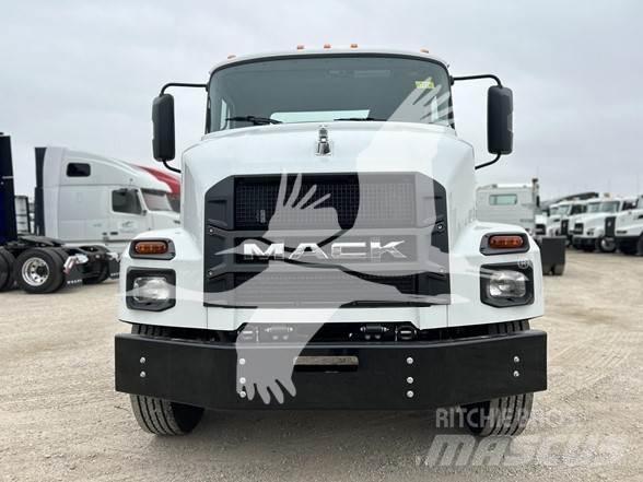 Mack MD6 Camiões de chassis e cabine