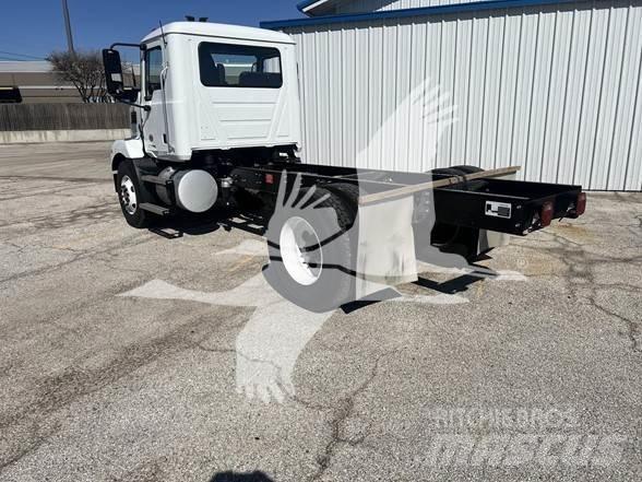 Mack MD6 Camiões de chassis e cabine