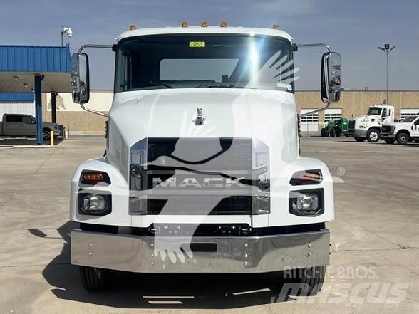 Mack MD6 Camiões de chassis e cabine