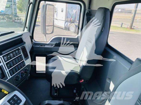 Mack MD6 Camiões de chassis e cabine