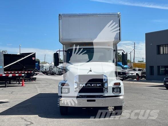 Mack MD6 Caminhões de caixa fechada