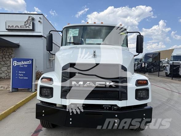 Mack MD6 Camiões estrado/caixa aberta