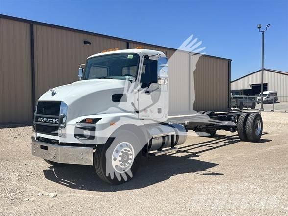 Mack MD7 Camiões de chassis e cabine