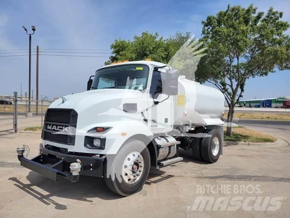 Mack MD7 Camiões-cisterna