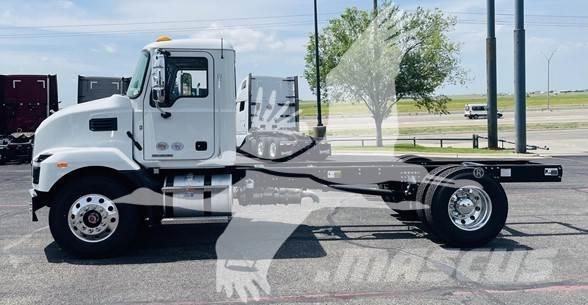 Mack MD7 Camiões de chassis e cabine