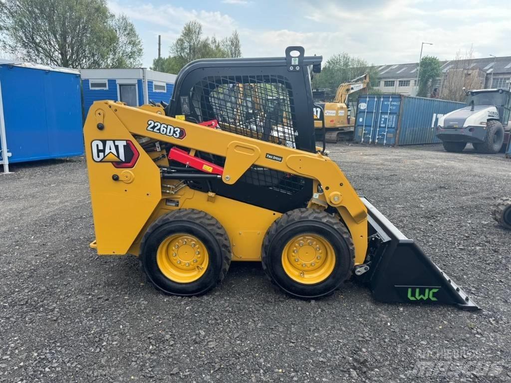 CAT 226D3 Minicarregadeiras
