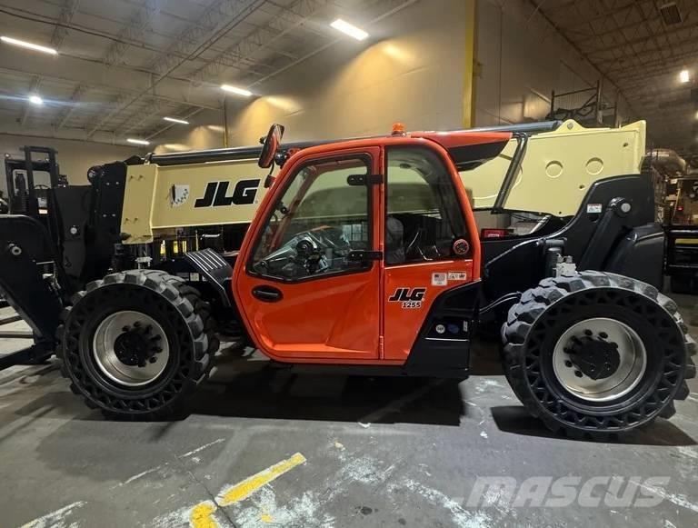 JLG 1255 Manipulador telescópico