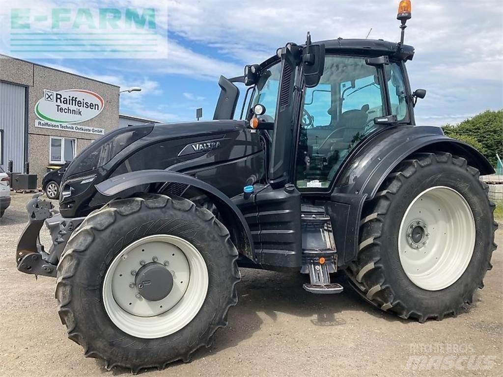 Valtra t254a mr19 Tratores Agrícolas usados