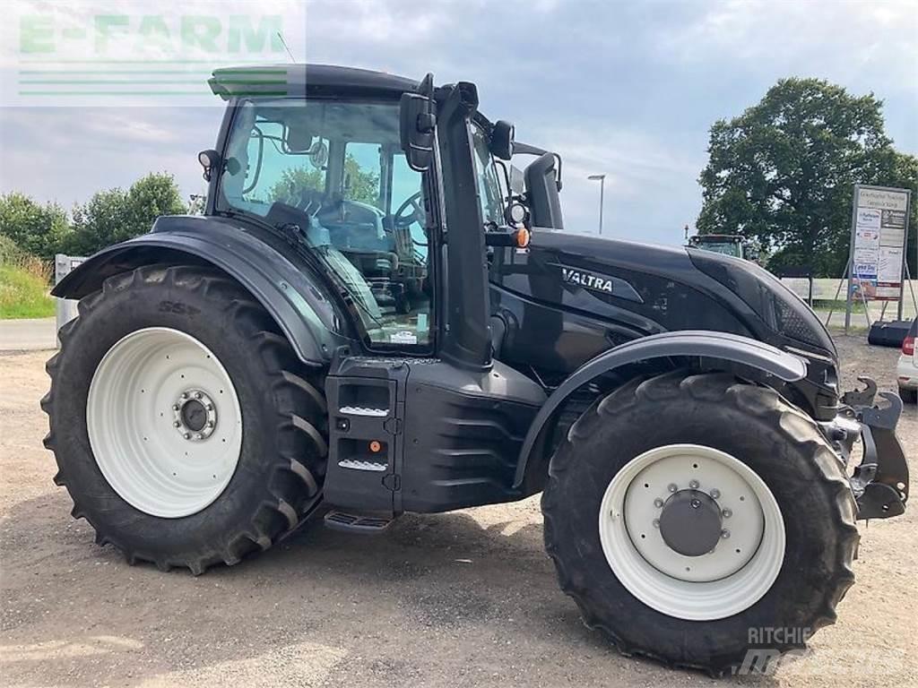 Valtra t254a mr19 Tratores Agrícolas usados