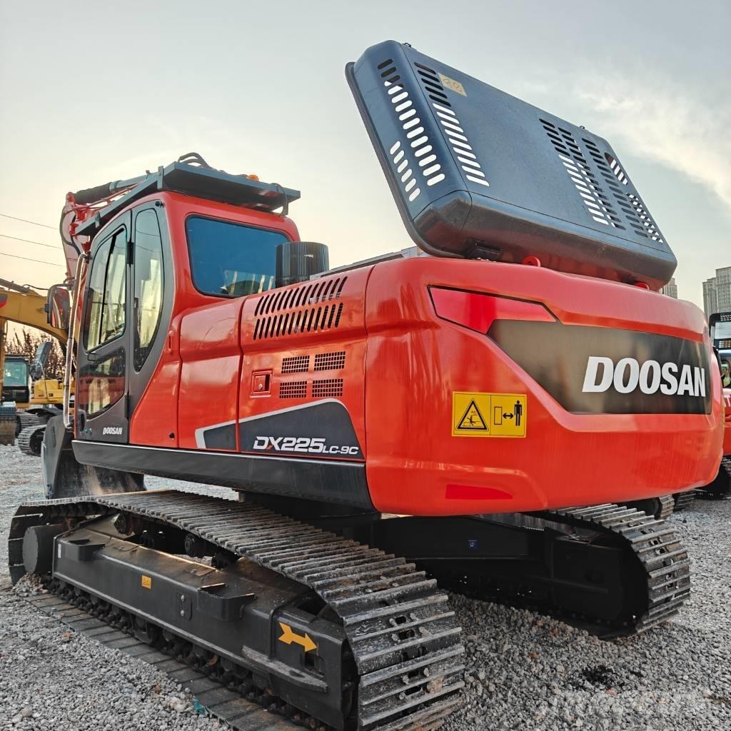 Doosan DX225LC-9C Escavadeiras de esteiras