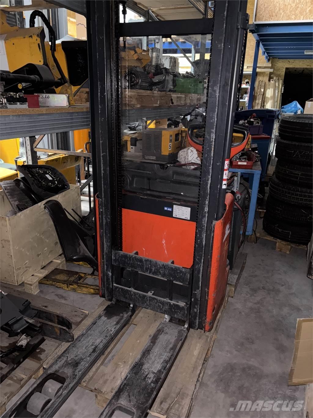 Linde L10 defekt Empilhador para operador externo