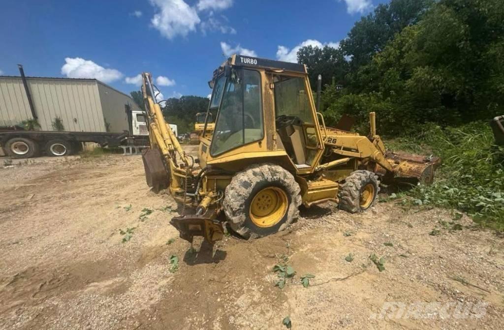 CAT 426 Retroescavadeiras