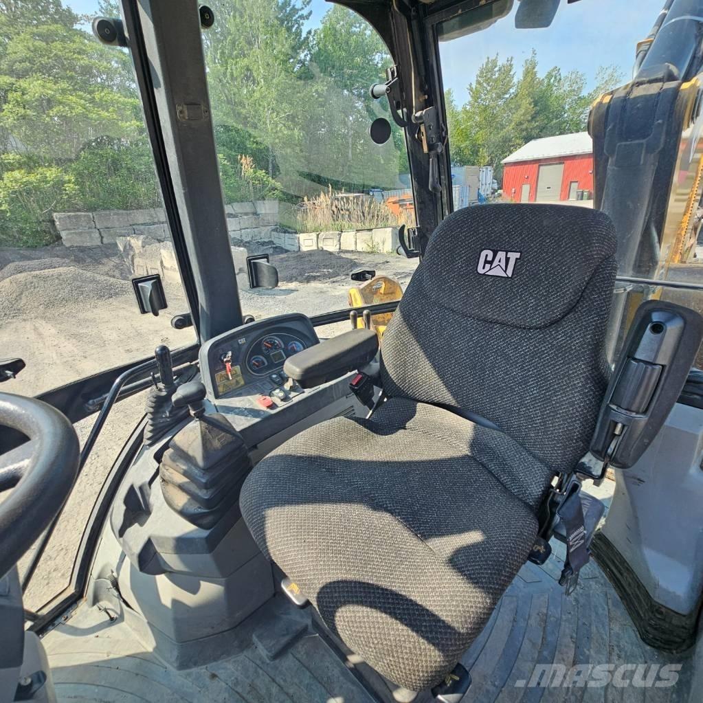 CAT 420 F Retroescavadeiras
