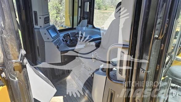 CAT D9T Dozers - Tratores rastos
