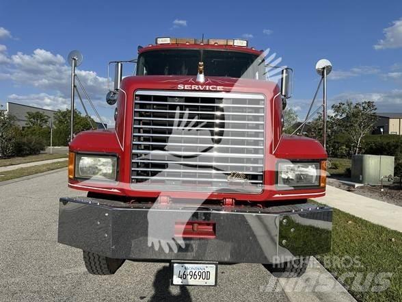 Mack CL753 Cavalos Mecânicos