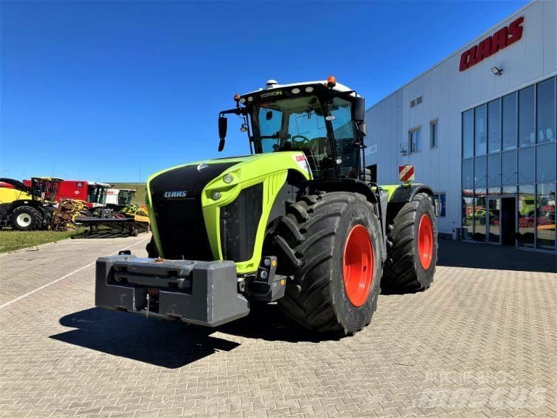 CLAAS XERION 5000 Tratores Agrícolas usados