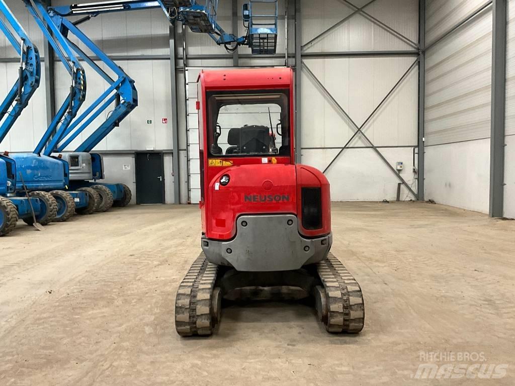Neuson 28 Z 3 Miniescavadeiras