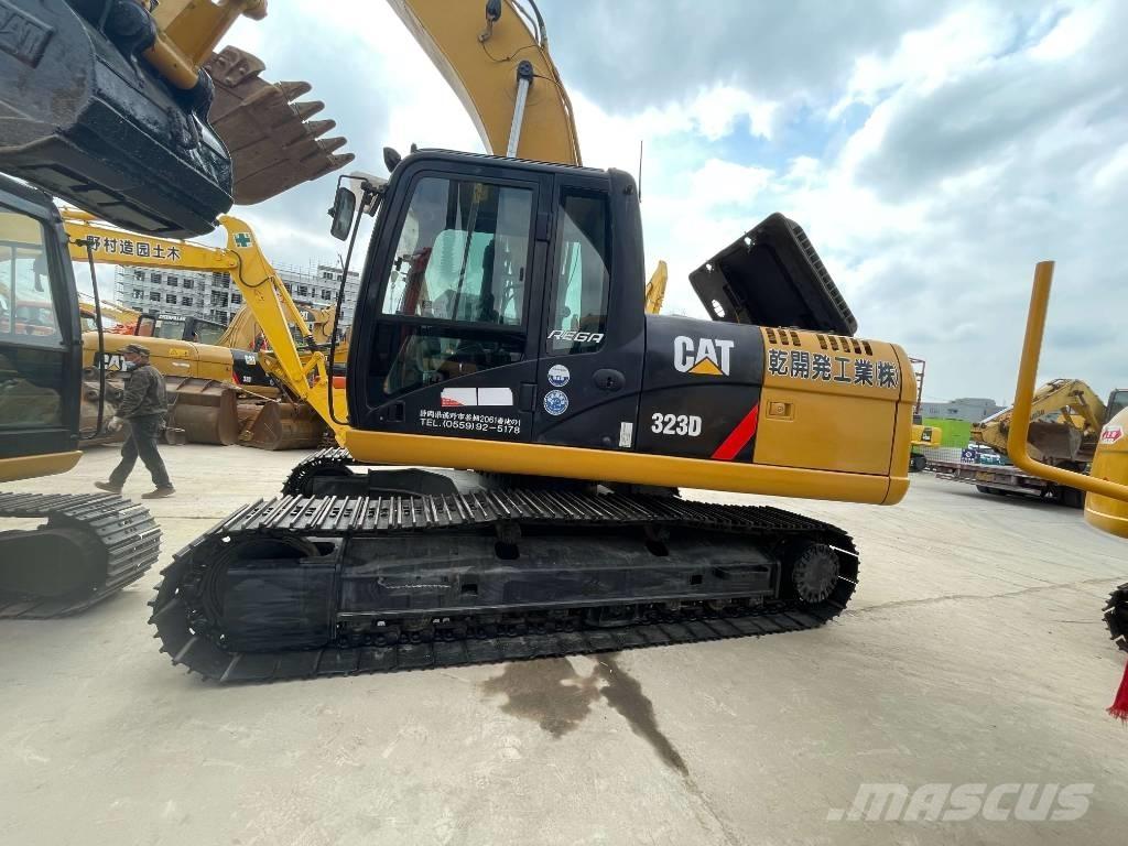 CAT 323D Escavadeiras de esteiras