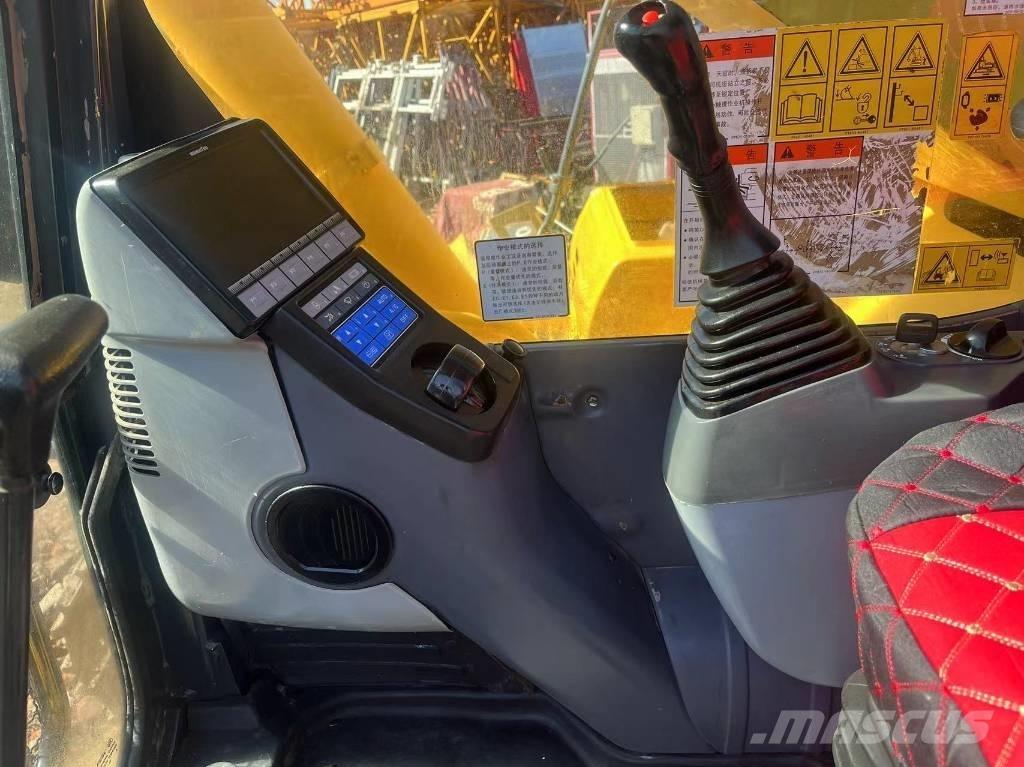 Komatsu PC 450 LC-8 Escavadeiras de esteiras