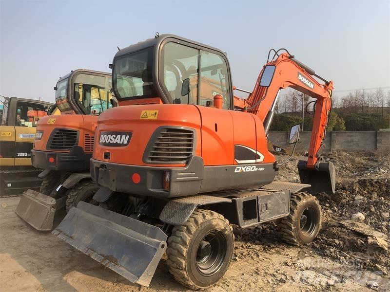 Doosan DX60 Escavadeiras de esteiras