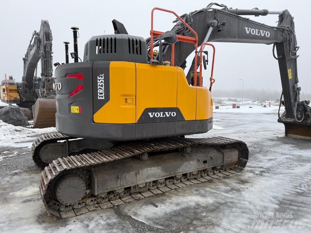 Volvo EC 235 EL Escavadeiras de esteiras