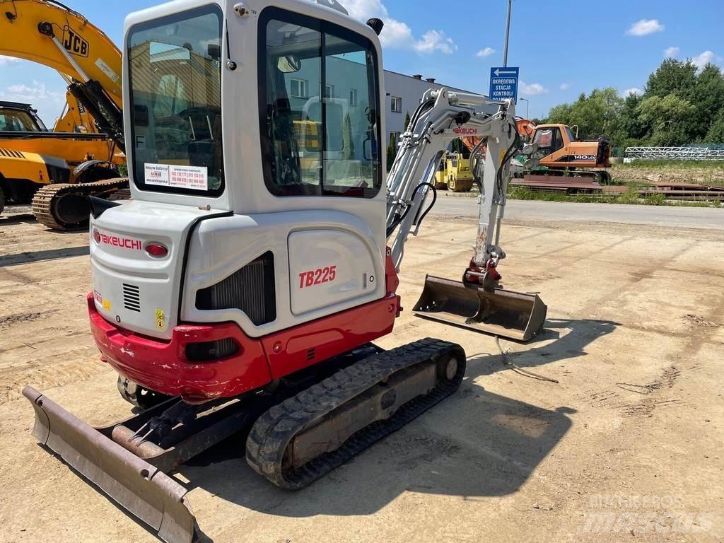 Takeuchi TB225 Miniescavadeiras