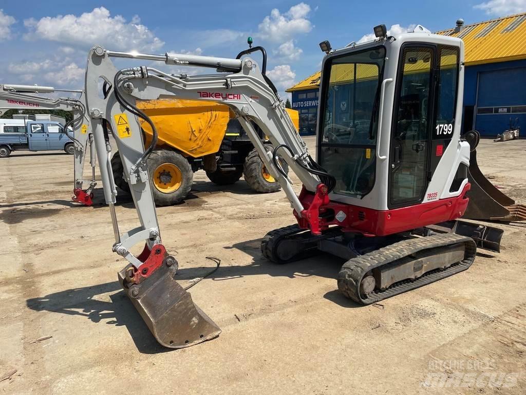 Takeuchi TB225 Miniescavadeiras