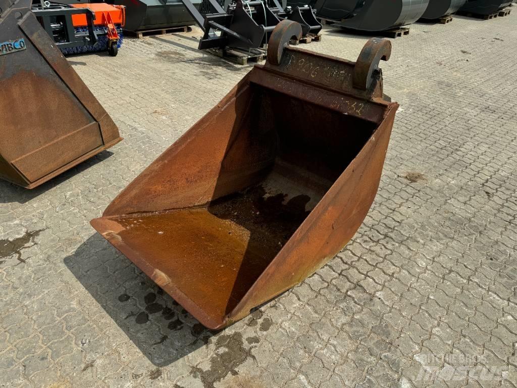  used Bucket Baldes