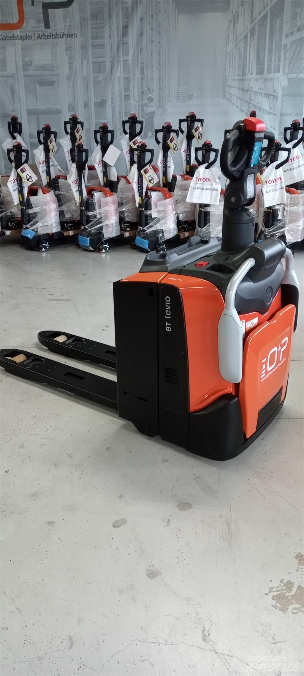 Toyota LPE200 Porta palettes