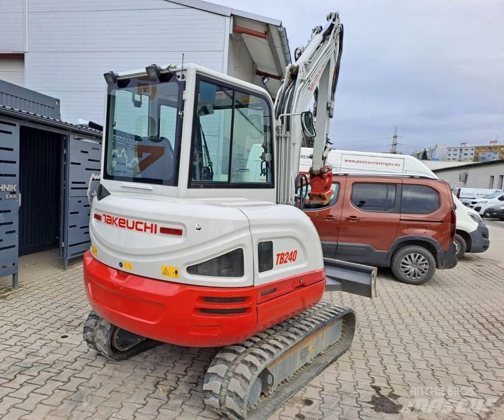 Takeuchi TB 240 Miniescavadeiras
