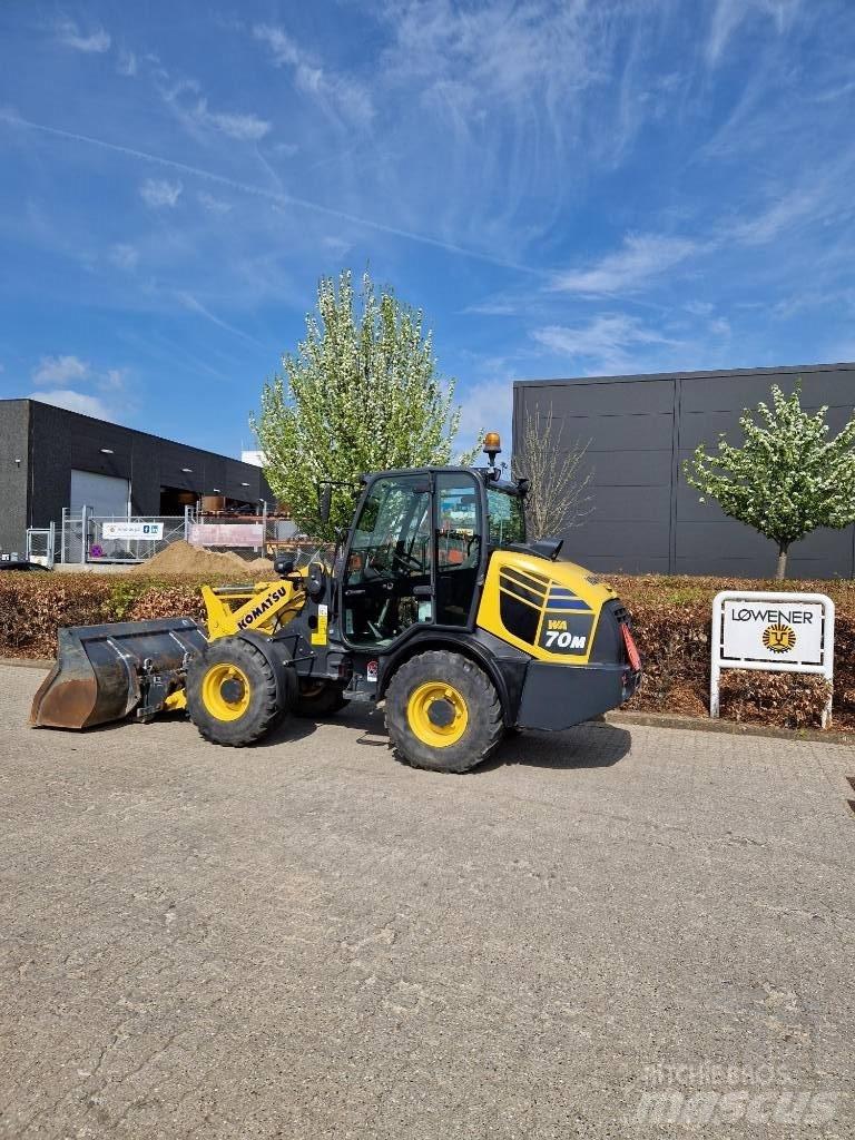 Komatsu WA70M Mini carregadoras