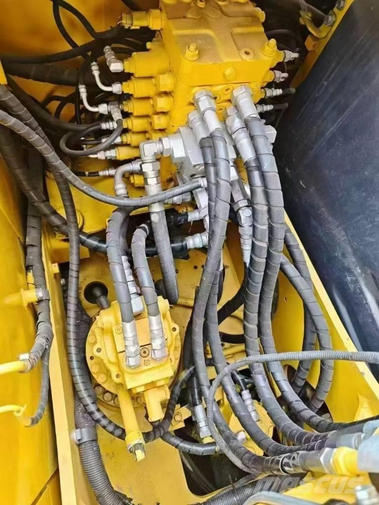 Komatsu 130-7 Escavadeiras de esteiras