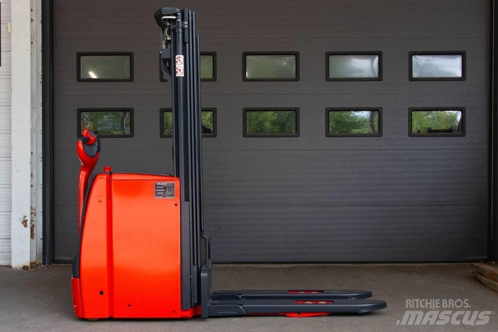 Linde L16 Empilhador para operador externo