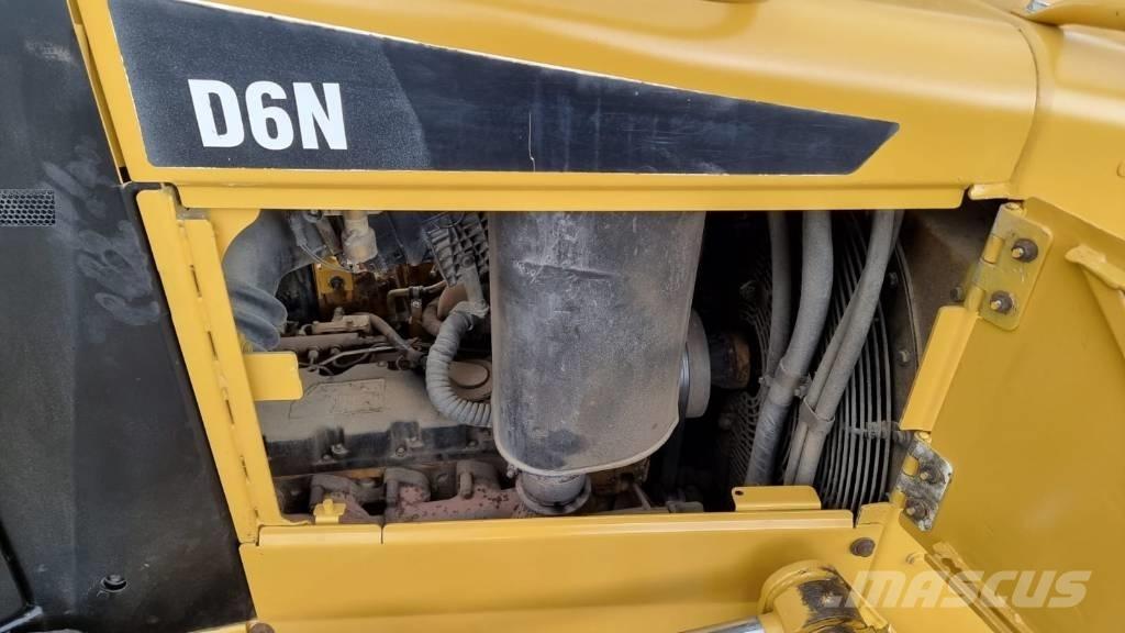 CAT D 6 N LGP Dozers - Tratores rastos