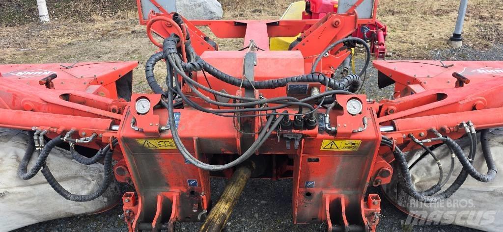 Kuhn FC 883 Gadanheiras-Condicionadoras