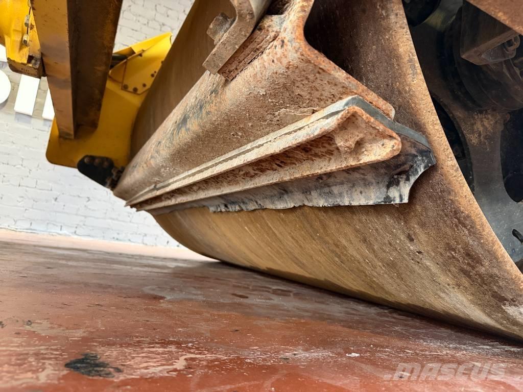 Bomag BW 211 D-4 Cilindros Compactadores monocilíndricos