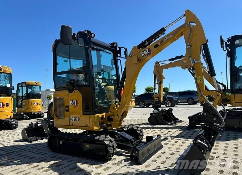 CAT 301.8 Miniescavadeiras
