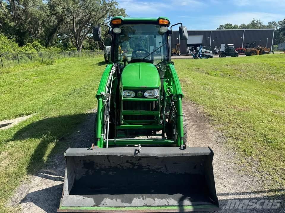 John Deere 3520 Tratores Agrícolas usados
