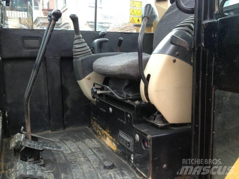 CAT 306 Miniescavadeiras