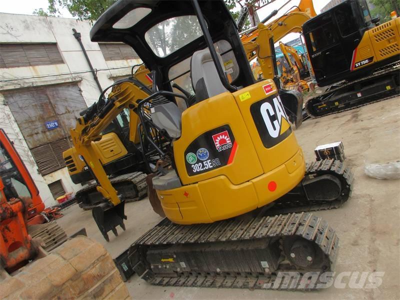 CAT 302 Miniescavadeiras