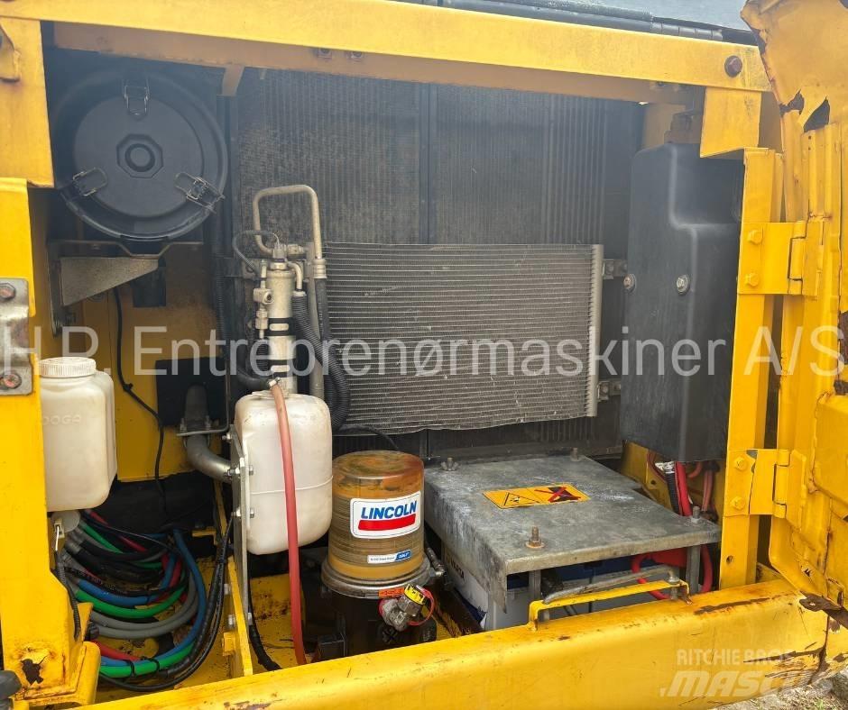 New Holland E 135 B Escavadeiras de esteiras