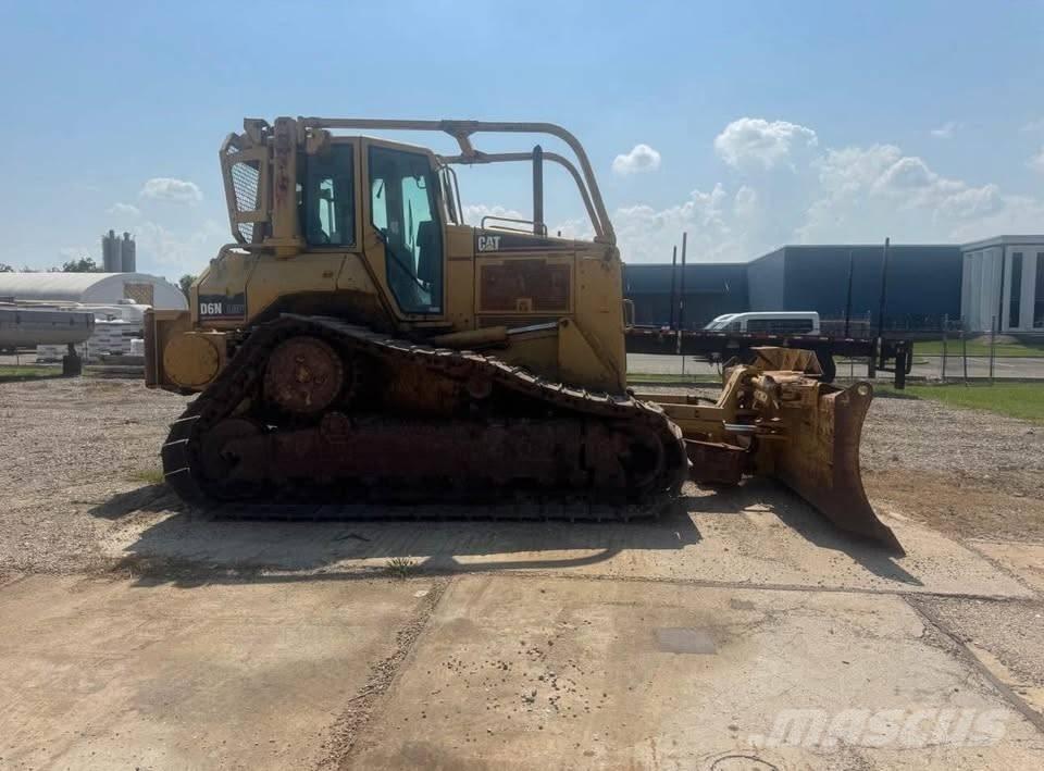 CAT D 6 N Dozers - Tratores rastos