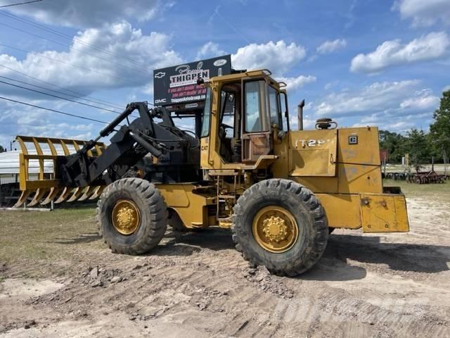 CAT IT 28 B Carregadeiras de rodas