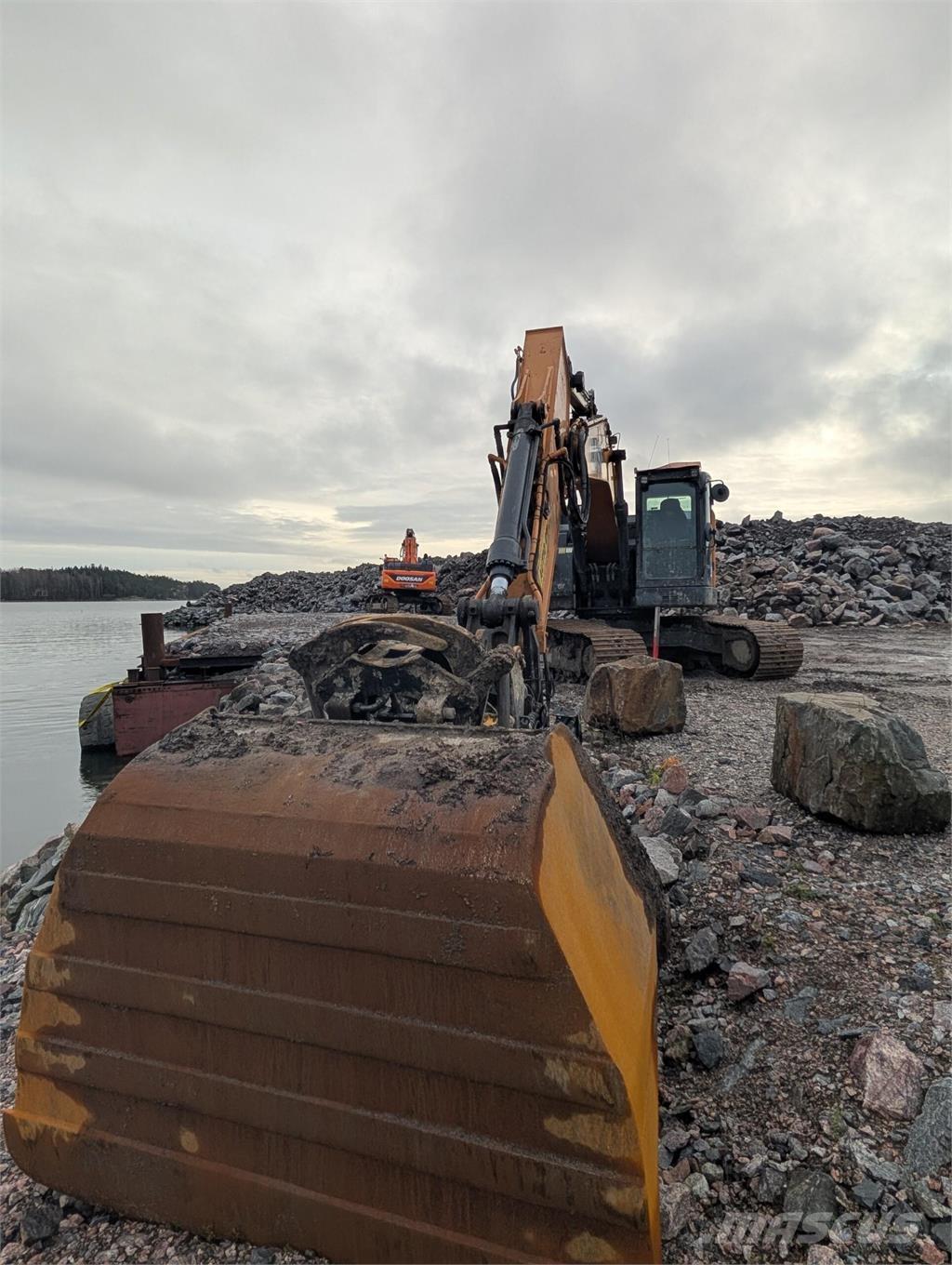 CASE CX 245D SR Escavadeiras de esteiras