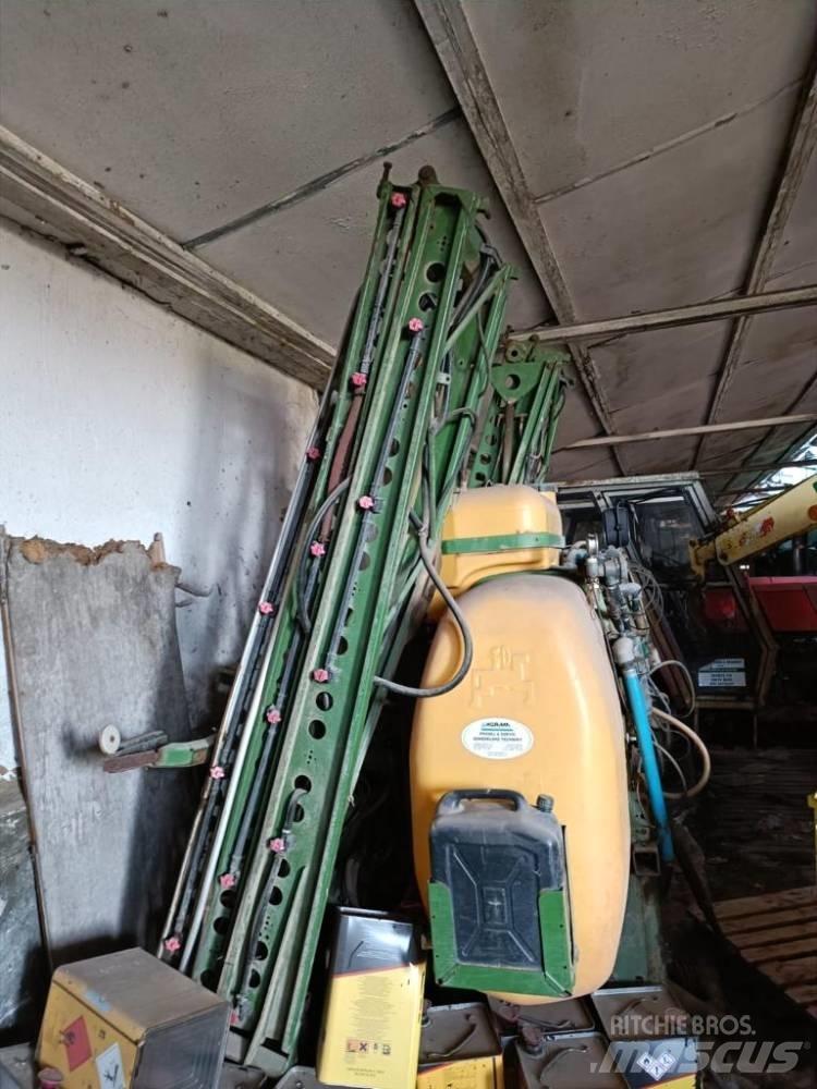 Amazone UF 1200 Pulverizadores montados