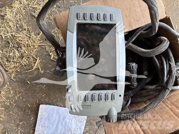 Agco 7430 Enfardadeira de fardos quadrados