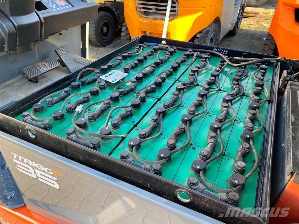 Toyota 8FBMT35 Empilhadores eléctricos