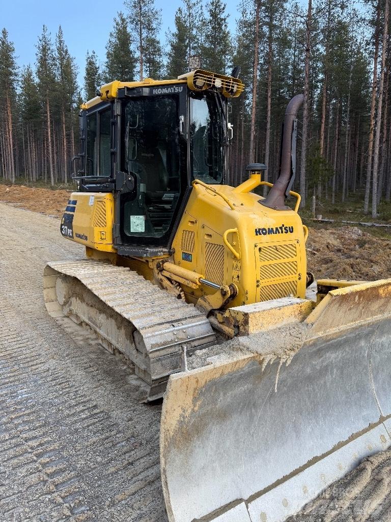 Komatsu D 37 PX-23 Dozers - Tratores rastos